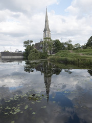Fototapeta na wymiar church reflect in the lake