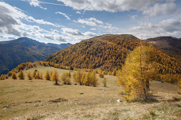 Obraz premium Beautiful mountain landscape as seen from the Nockalm road in the national park Nockberge, district Feldkirchen, Carinthia, Austria