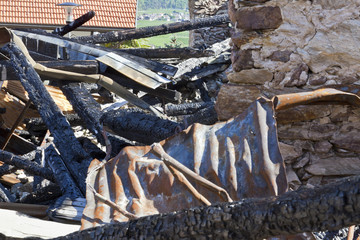 Abgebranntes Bauernhaus