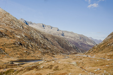 St. Gotthard, Gotthard, Gotthardpass, Passstrasse, Passh&ouml;he, Bergsee, Lago di San Carlo, Bergstrasse, Tessin, Alpen, Herbst, Schweiz