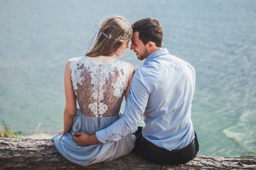 couple in love celebrating a wedding on the ocean