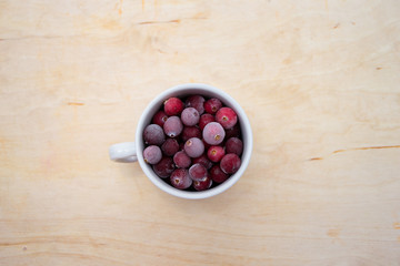 клюква в чашке