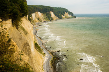 Fototapeta na wymiar Aussicht auf die Kreidefelsen auf Insel Rügen