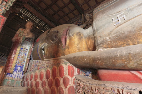 張掖大仏寺の大仏殿の寝釈迦像