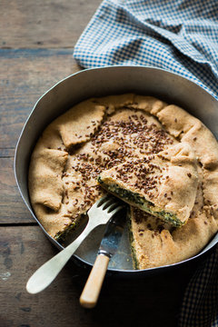 Erbazzone or beet savory tart