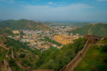 Fototapeta na wymiar Indian travel famous tourist landmark, beautiful view of the city of Amber Fort located in Rajasthan, India