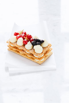 Millefeuille with blackberry