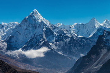 Obraz premium Śnieżne góry Himalajów