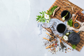 Obraz na płótnie Canvas Selection of japanese chinese herbal masala tea teapot