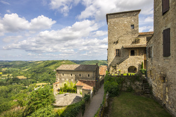 Fototapeta na wymiar The streets and houses of Cordes-sur-Ciel, a beautiful medieval town in southern France