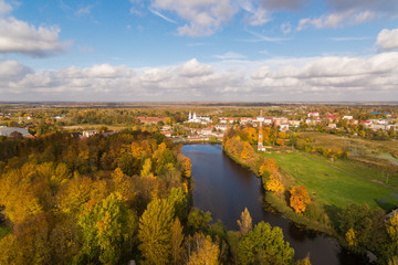 Obraz premium Autumn in the town, view from above