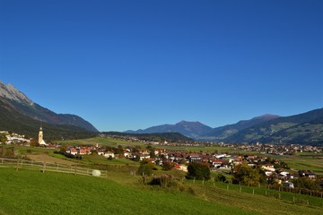 Fototapeta na wymiar Felder in Tirol