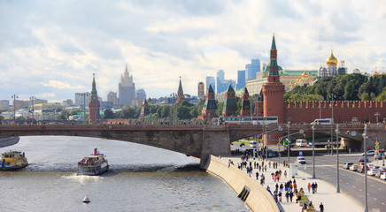 MOSCOW, RUSSIAN FEDERATION: View on river, the Stone bridge and the Kremlin, 15 September 2017