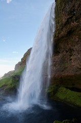 アイスランド　セリャラントスフォス　南部観光　滝　裏見　絶景　夏 iceland island summer waterfall Seljalandsfoss 