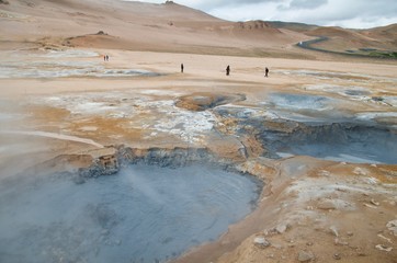 アイスランド　ナウマフィヤットル　ナゥマフィヤットル　ミーヴァトン　北部観光　ダイヤモンドサークル　炭鉱労働者の道　地熱地帯　絶景　夏 iceland island summer Namafjall  Geothermal area diamond circle