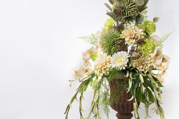 Floristik mit künstlichen Blumen © Dimitrij Derksen