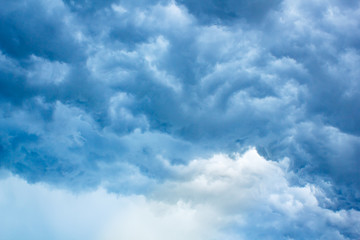 Clouds in the sky is very beautiful.
