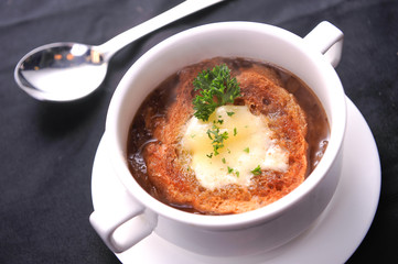 french onion soup with bake