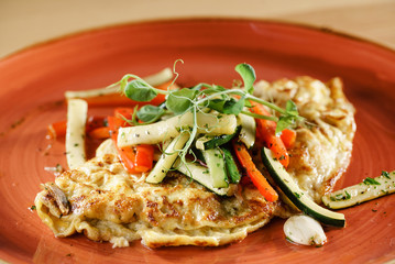 omelet with vegetables