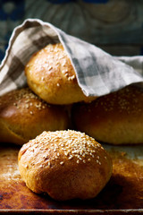 HOMEMADE SOFT WHOLE WHEAT BURGER BUNS.. Style rustic.