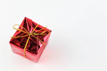 An image of a gift box - present