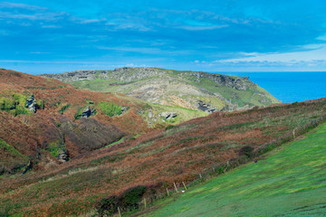 Fototapeta na wymiar Autumnal colours of the North Cornwall coastline