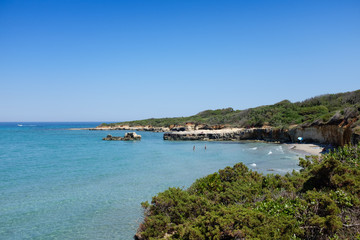 Obraz premium Apulijskie wybrzeże w letni dzień. Włochy