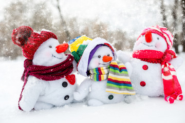 Happy snowman family