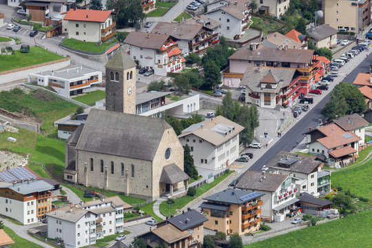 Beautiful view on the village of Reshen, the Alps