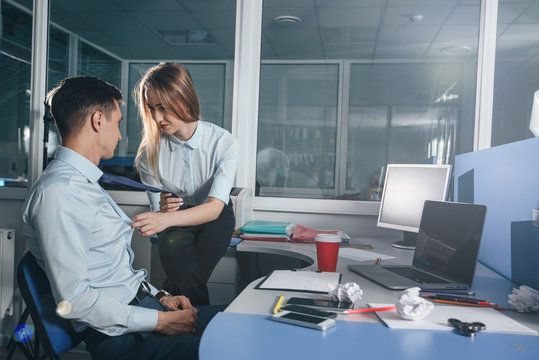 love affair at work/ Sexual relations in the office between employees