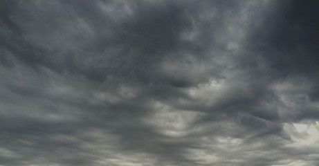 Obraz premium Dark clouds of a thunderstorm