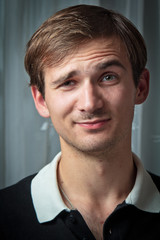 Obraz premium Смущённый парень