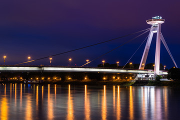Brücke des slowakischen Nationalaufstandes Most SNP an der Donau in Bratislava