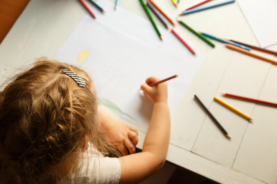 How to develop the creative abilities of your child. Focus on the child head