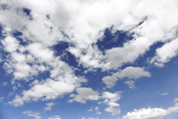 clouds in the blue sky