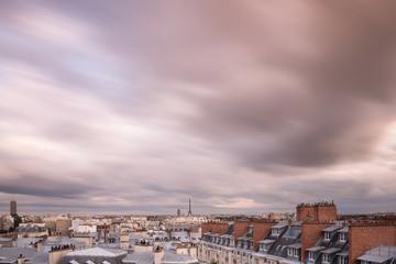 paris tour eiffel ciel nuage vent automne habitation immeuble changement climatique climat capitale france météo