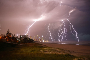 Obraz na płótnie Canvas Compound lightning