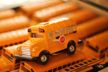 Żółty autobs © Ewa