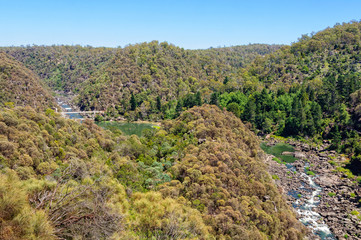Fototapeta na wymiar Cataract Gorge Reserve is a little patch of wilderness just 15 minutes walk from the city centre - Launceston, Tasmania, Australia