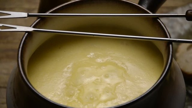 Fonduta Φοντύ Fondue Fondi 芝士火鍋 Cuisine Cocina Cucina video فوندو