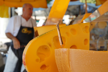 Cheese in the French market
