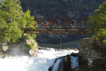 Bridge over troubled water (Rallarvegen in Norway) - 177389200