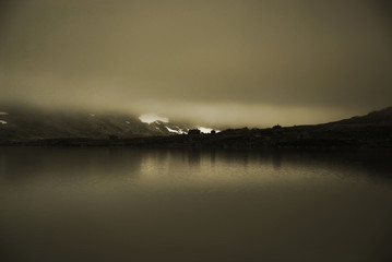 Misty mountain - 177389631