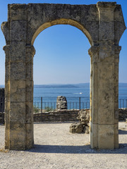 Sirmione arco romano