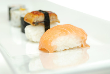 Nigri sushi - 177390839