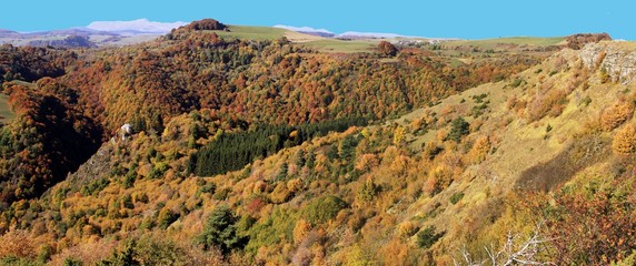 Le toit du massif central vu de la Chaux de Roche-Charles, Auvergne