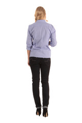 Frau in Jeans und Hemd als Rückenansicht