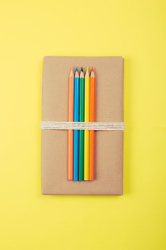 Gift package with colored pencils