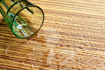 Lying down dlass and water on the table