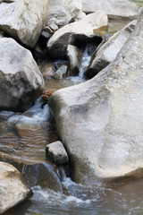Fototapeta premium carving water between rocks